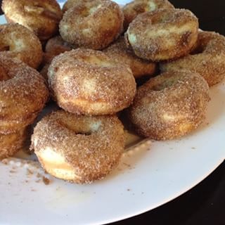  Making Father's Day donuts for @tpet84  Happy Father's Day! 