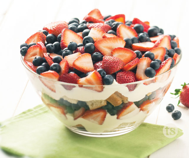 LightenedAlmondPoundCakeTrifle